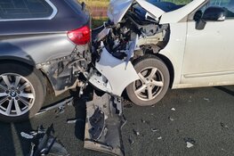Botsing met vier auto's op N242