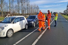 Botsing met vier auto's op N242