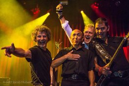 Coverband Memphis rockt Moederdag in Podium Victorie