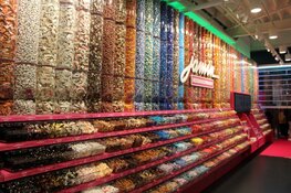 Nieuwe Jamin-winkel in Middenwaard feestelijk geopend