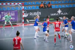 FC Marlène geeft grootmacht en toernooiwinnaar Benfica één helft uitstekend partij en is ervaring rijker