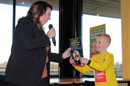 Gezamenlijke actie Reiger Boys en sponsor Vomar: 75-jarig bestaan Reiger Boys gevierd met voetbalplaatjesactie