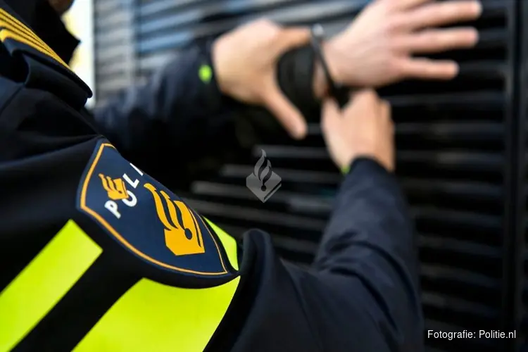 Melding leidt tot aanhouding met 198 flessen lachgas in Heerhugowaard