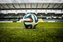 Is het bouwen van een voetbalstadion in Heerhugowaard een goed idee?