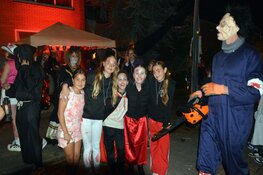 Ahornlaan wordt AHorrorlaan: Halloween groots gevierd in Heerhugowaardse Bomenwijk