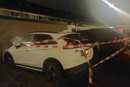 Opnieuw autobrand in Heerhugowaard, twee voertuigen aan Hyperionlaan compleet verwoest