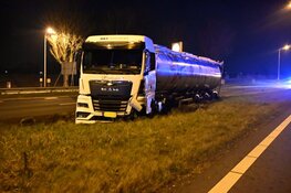 Automobiliste gewond bij ongeval tussen vrachtwagen en personenauto op N242