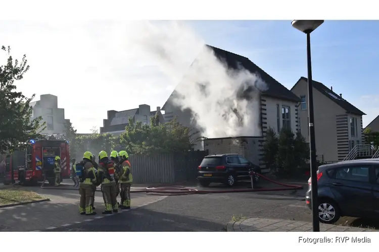 Felle uitslaande brand in aanbouw van woning Heerhugowaard