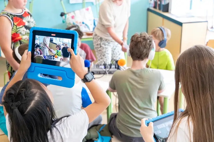 Juffen en meesters, opgelet: de nieuwe Cool voor School-brochure is uit!