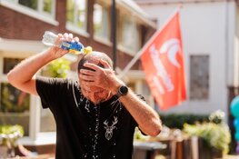 Wandelaars Wandel4daagse Alkmaar laten zich niet tegenhouden door hitte op derde dag