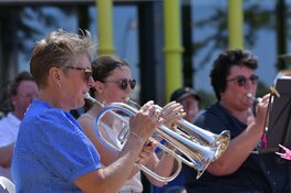 Zonnige klanken en vrolijke noten: Summerbreeze brengt muziek en inspiratie naar Heerhugowaard