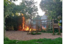Brand bij speelplaats aan Hemelboog-Binnen in Heerhugowaard