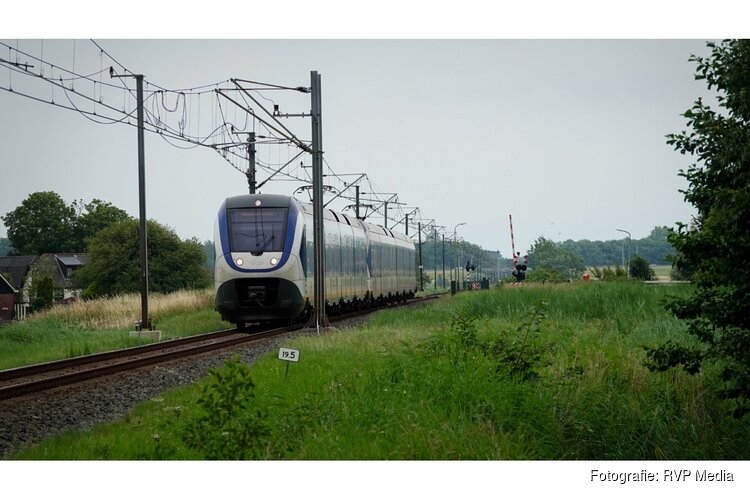 Geen treinen tussen Hoorn en Heerhugowaard door defecte trein bij Berkhout, ook autoverkeer ondervind hinder