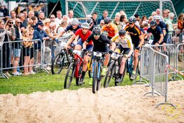 ’t Kruis Bruist: een mix tussen een kermis en festival, met sportieve en gezellige activiteiten voor jong en oud(er)