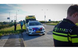 Auto en motor in botsing op A.C. De Graafweg