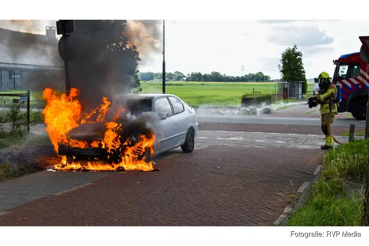 Auto afgebrand tijdens rit door Heerhugowaard