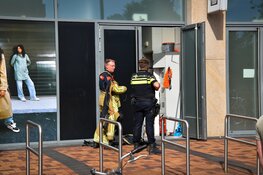 Rook in de meterkast van kledingwinkel zorgt voor inzet brandweer