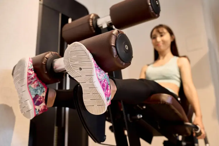 Train thuis net zo effectief als in de sportschool met een leg extension toestel