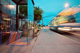 Offline opvallen werkt weer: het bushokje maakt een comeback