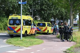 Fietser gewond na aanrijding met scooter in Broek op Langedijk