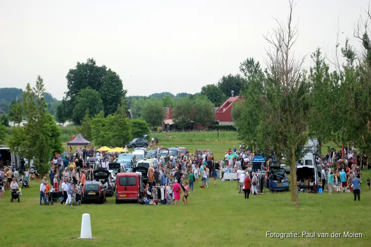 Komende zondag laatste kofferbakmarkt van dit seizoen bij Strand van Luna