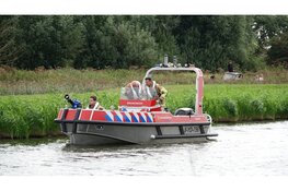 Zeer grote zoekactie langs dijk in Heerhugowaard; boot en helikopter ingezet