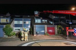 Bewoners ademen rook in bij schoorsteenbrand in Heerhugowaard