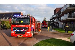 Woonzorgcomplex tijdelijk ontruimd na brand op balkon
