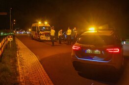Gewonde en veel schade na botsing op Huygendijk