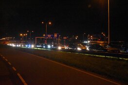 Twee personenauto's botsen op elkaar, N242 afgesloten