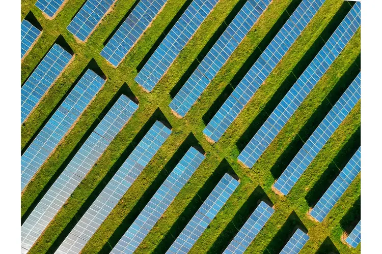 Duurzame energie in de regio: van batterijopslag tot zonne-energie op het land