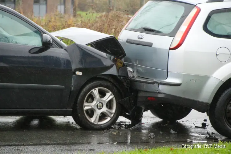 Flinke schade na ongeval op Westtangent in Heerhugowaard