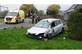 Auto flink beschadigd na ongeval in Heerhugowaard