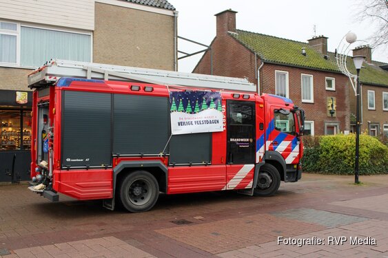 Brandweer wenst inwoners fijne feestdagen en geeft tips over brandveiligheid bij Raadhuisplein