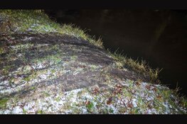 Auto eindigt in sloot langs Rustenburgerweg na winterse bui