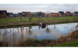 Auto belandt in de sloot in Heerhugowaard