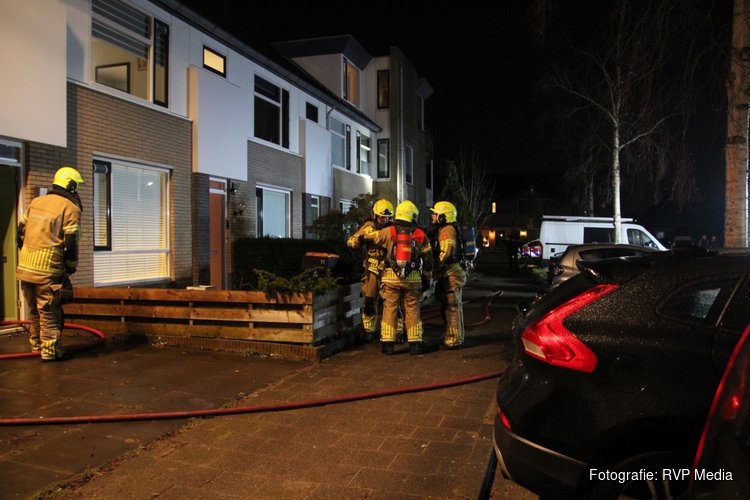 Hennepplantage ontdekt na woningbrand in Heerhugowaard, vrouw opgepakt