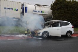 Auto beschadigd na brand in Heerhugowaard