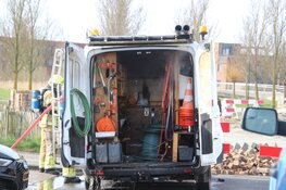 Bestelbus in lichterlaaie op Heerhugowaardse parkeerplaats