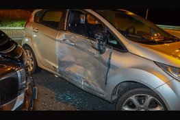 Veel schade na ongeval op rotonde A.C. De Graafweg