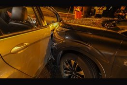 Veel schade na ongeval op rotonde A.C. De Graafweg