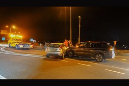 Veel schade na ongeval op rotonde A.C. De Graafweg