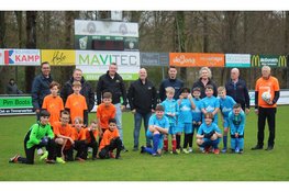 HUBO Schoolvoetbaltoernooi Dijk en Waard in volle gang