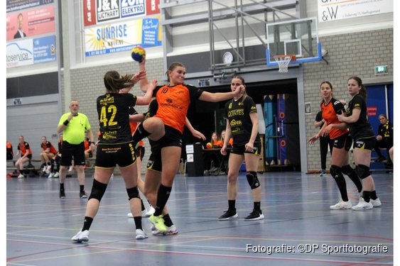 KSV vlamt nog eenmaal voor eigen publiek en wint opnieuw van kampioen