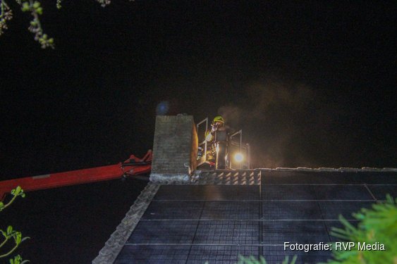Schoorsteenbrand snel onder controle
