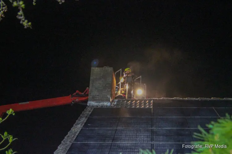 Schoorsteenbrand snel onder controle