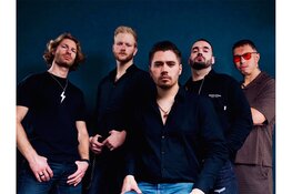 Big Bite Band Nite; Driemaal gitaarrock en een halve finalist van The Voice in Kompleks