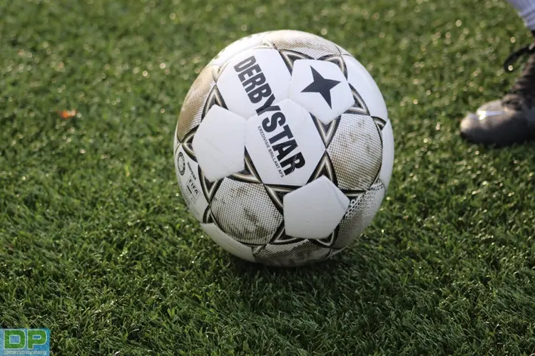 4A: Gelijkspel KSV, dubbel verlies Hugo Boys