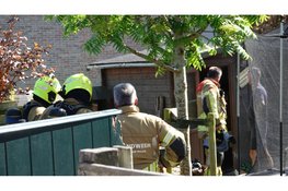 Bewoner blust eigenhandig brandje in schuur