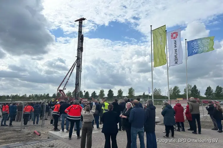 Feestelijke start bouw De Olm in Vaanpark